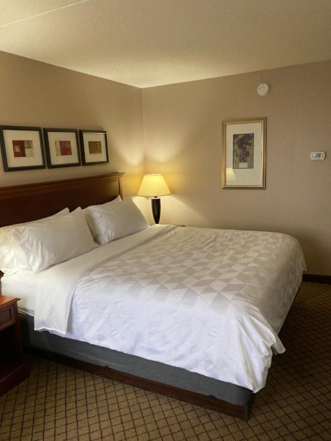 Holiday Inn Cincinnati-Eastgate By Ihg Buitenkant foto
