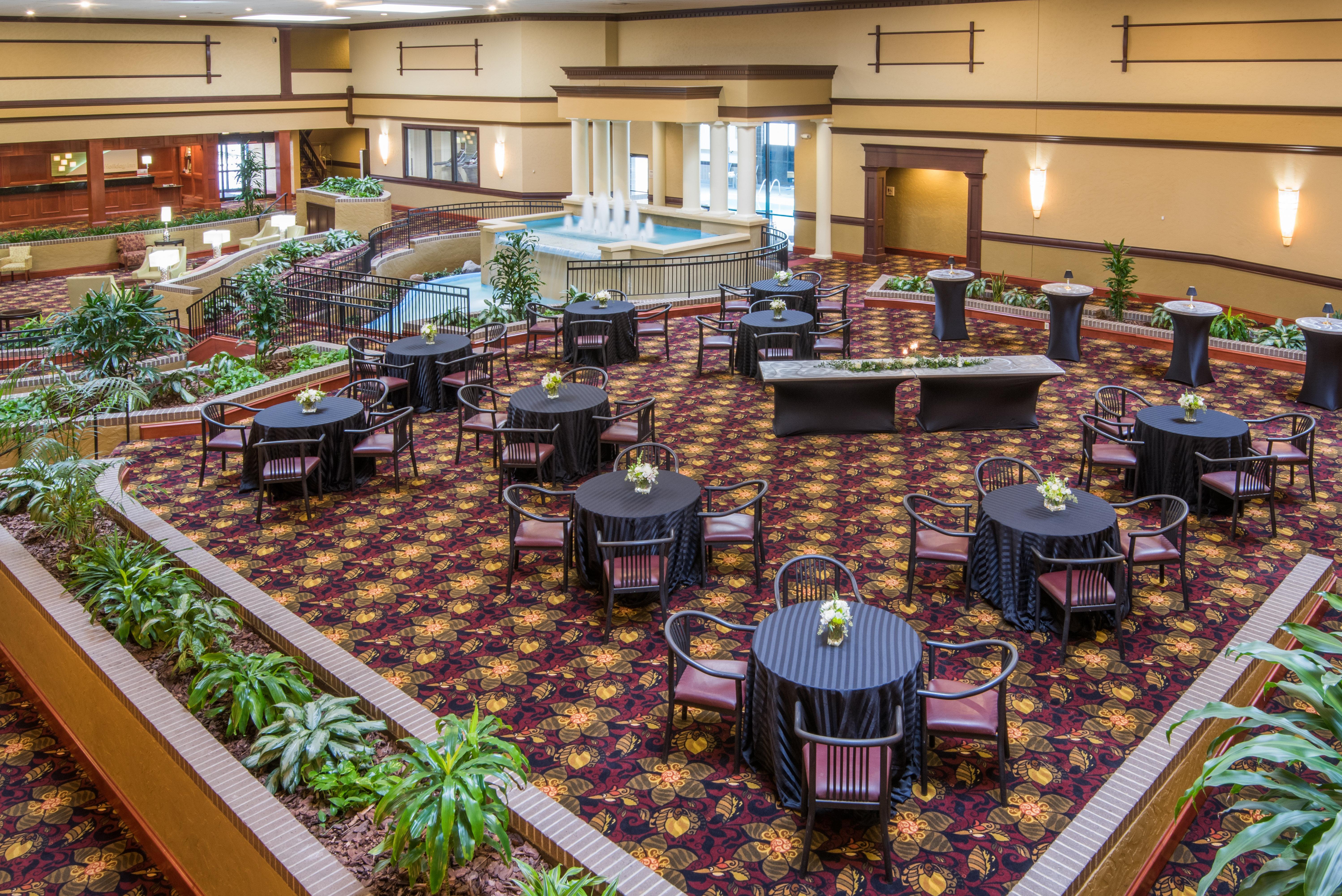 Holiday Inn Cincinnati-Eastgate By Ihg Buitenkant foto