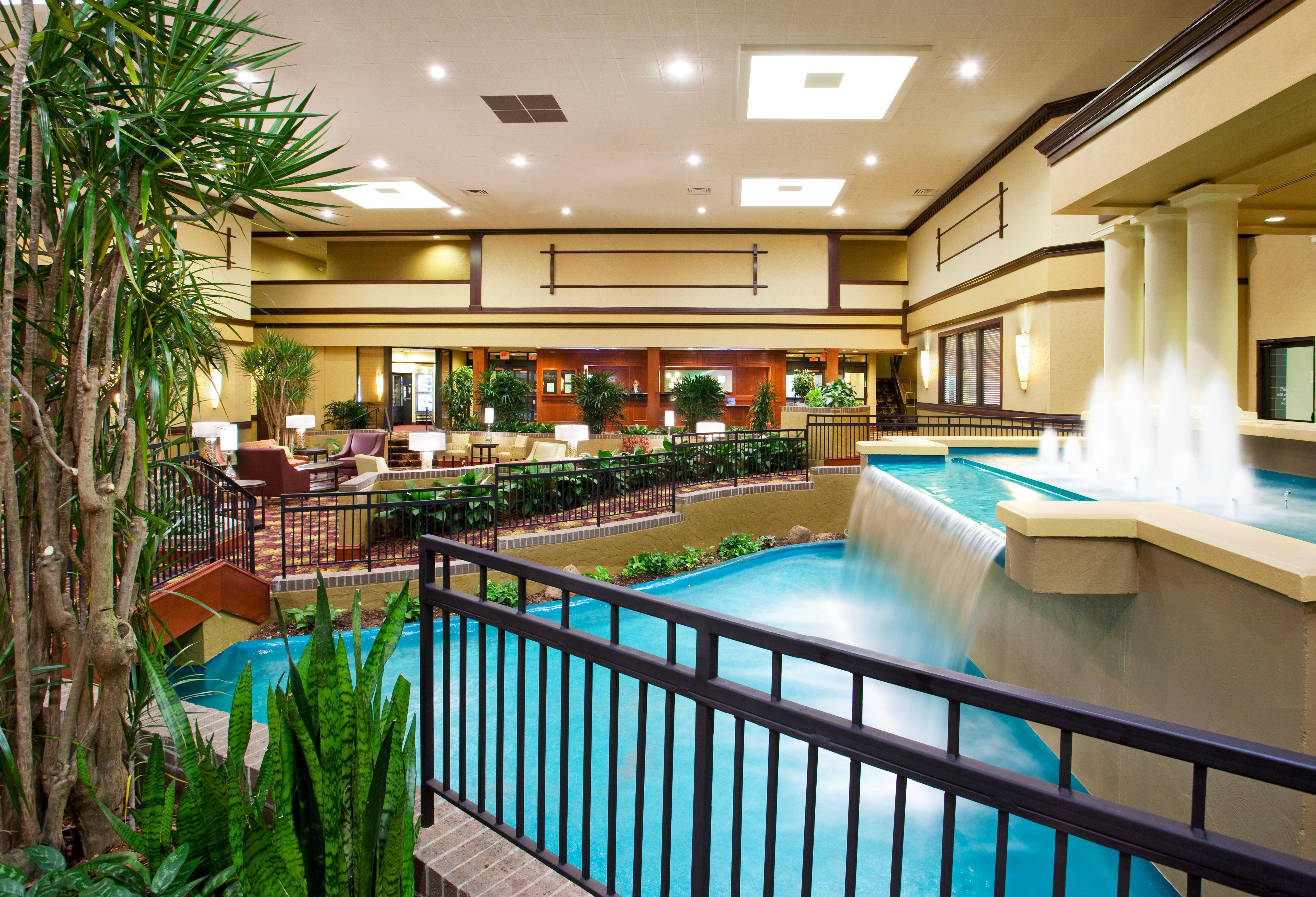 Holiday Inn Cincinnati-Eastgate By Ihg Buitenkant foto